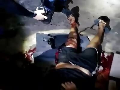 Man gun in his waist dies in the dark 