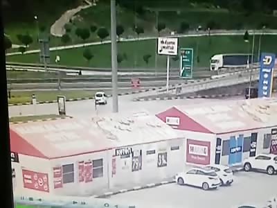 Range Rover accident ( aftermath is on the way )