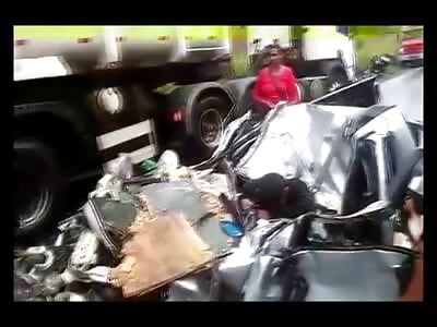 Man Survived Trapped inside Vehicle next to his Dead Friend 