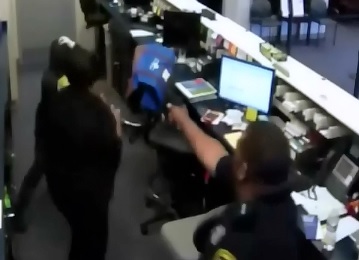 Man Robbing a Store is Surprised by an Armed Undercover Cop 