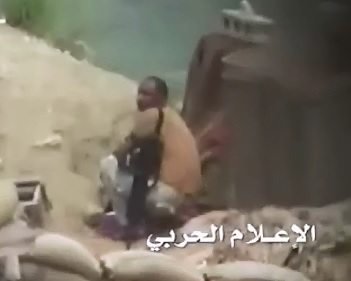 Clueless Soldier takes Bullet through the Forehead from Sniper 