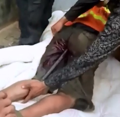 Short Video of Man with an Iron Bar Up his Ass 