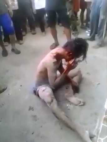 Already Fucked Up Thief gets a Couple Kicks to the Face for Good Measure (Good Kick at 1:05)