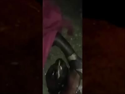 Woman found rotten and naked under a bridge