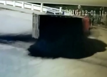 Driver being crushed inside his vehicle by coal truck