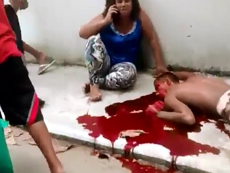 Girlfriend Cries over her Dying Bf as He Vomits Blood in the Street 
