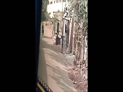 Man Shot to Death during Robbery in the Desert 