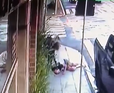 Homeless Woman Stabs Alleged Rapist in the Neck Multiple Times