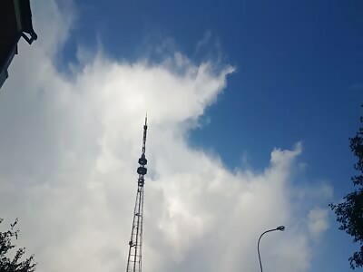 Glass ALIEN which a UFO can be seen Part 2 (2:05)