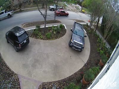 Thief tries to steal from a construction site.