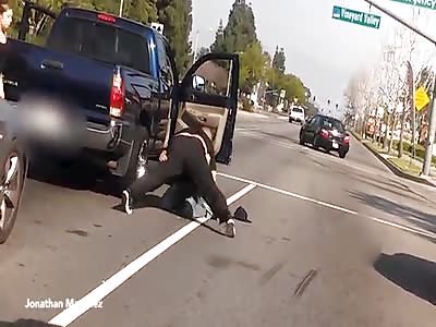 Road Rage Battle with Wife Getting in the Action