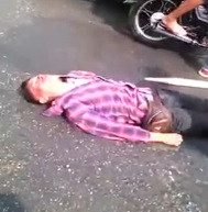 Cops Allow Victim to Beat Thief to Death with a Huge Stick
