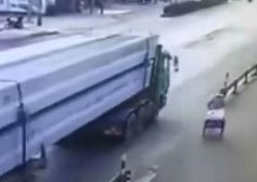 Yea this Little Cart Guy Isn't Going to Last Long