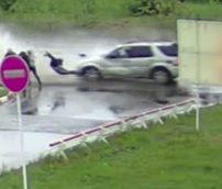 2 Cars Racing hit the Pedestrians Killing Two Instantly 