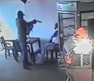 Hitman Uses a pistol with Silencer to Execute a Man with Multiples shots in the Face