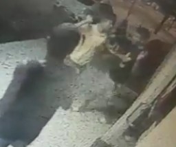 Guy Receives a Single Stab in the Chest an Dies Moments Later