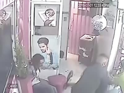 Colombian Tranny Violently Beaten in Hair Salon..