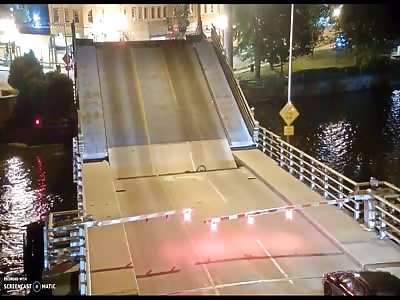 No Breaks or No Brains? Dumb Bitch Crushed by Drawbridge