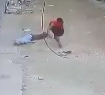 84-Year-Old Man beaten and Choked in Street Robbery