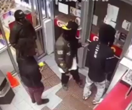 CHICAGO: Brutal Double Murder Caught on Store CCTV Camera