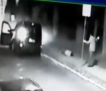 Woman Shot in Driveby Then Killer Gets out and Finishes Her