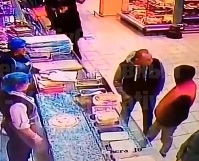 One Shot KO While Waiting for his Food