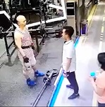 Gym Bully Gets Some Instant Karma