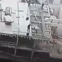 WORK FAIL: Dude Underestimates Weight of Crane
