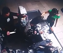 Owner of Market Throat Slit by Couple Pretending to Apply for a Job