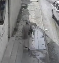 Just a Normal Day and Murder in Yemen.. People Just Walk By 