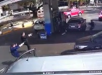 Gas Station Robbery Busted by PDI ... Robber Filled with Lead