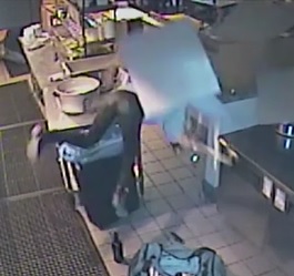 LOL: Female Burglar Not Doing it Right