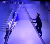 Don't Buy Ladders Made in China. (Work Accident)