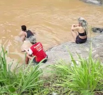 Trying to Impress the Pretty Girls Leads to Death. (FULL VID)