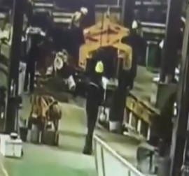 Jaws of Death... Work Machine Malfunction! DAMN!