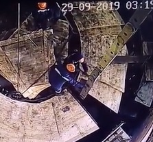 This 300? Workers Fall to Death in the Pit to Nowhere