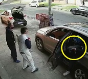 Dude Gets Out of Car with Machine Gun... Executes Rivals