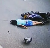 Girl Splats on the Road When Purse Thief Snags her Purse