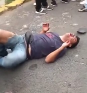 Neighbors Catch Wreck on Thief...