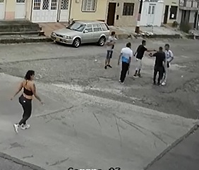 Pretty Girl Instigates the Stabbing Murder