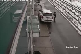 Cop Shot by Handcuffed Suspect in Back of his Cruiser.