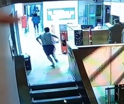 FAIL: Man Tries to Escape The Courthouse.