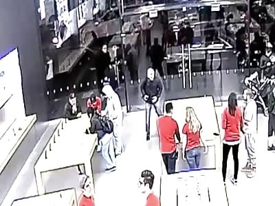 Apple Store get fucked two time 