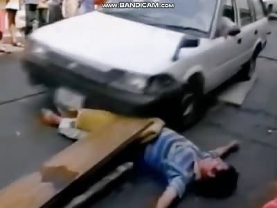 1 Idiot with a stupid idee