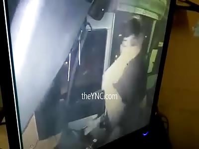 Thief Stabbed More Than 20 Times A Worker And A Bus Driver