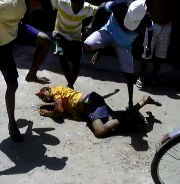 Thief is Chased and Beaten to Death with Sticks and Stones