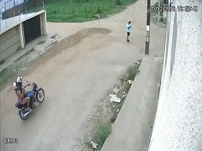 Man Shot to Death after Resisting Robbery