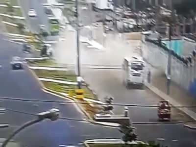 Two dead and six injured left truck accident (BEFORE AND AFTER)