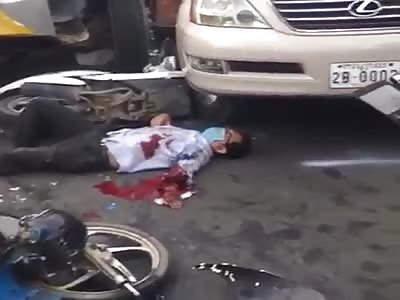 MOTORCYCLE x TRUCK ACCIDENT CRUSHED MAN ARM