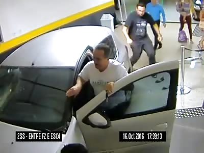 WOMAN LOSES CAR CONTROL, RUN OVER AND KILLS PEOPLE IN A TEMPLE